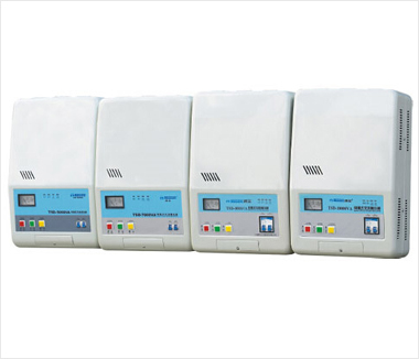 TSD（壁挂型）伺服式交流稳压器
